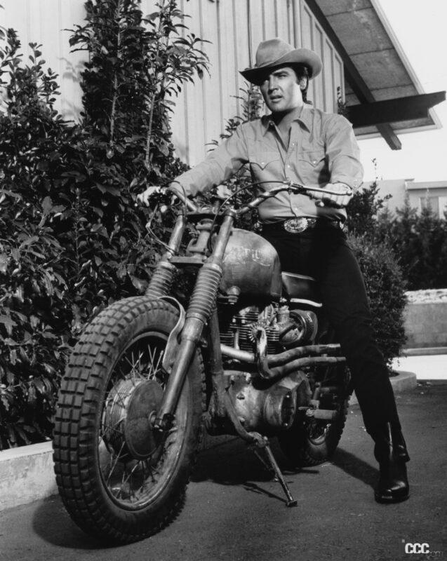 「ロックの帝王「エルヴィス・プレスリー」のバイクは今どこに？ トライアンフが1965年の歴史的9台の捜索で特別車を製作」の13枚目の画像