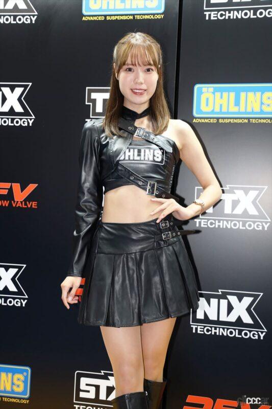 「野球場でビールの売り娘もやっちゃうレースクイーン「前田星奈」が「OHLINS」に！ 【これだけは見逃すなジャパンモビリティショー2023×レースクイーン】」の3枚目の画像