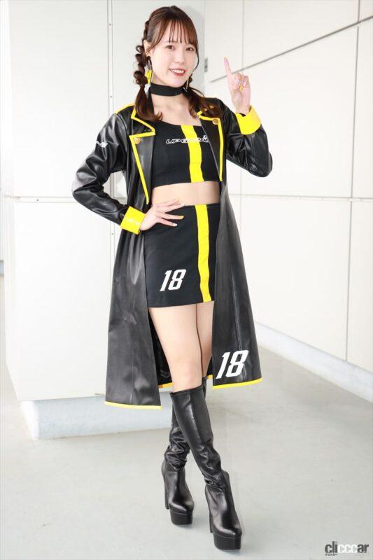 「野球場でビールの売り娘もやっちゃうレースクイーン「前田星奈」が「OHLINS」に！ 【これだけは見逃すなジャパンモビリティショー2023×レースクイーン】」の6枚目の画像