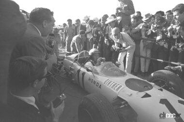 1965年にメキシコGPで優勝したRA272