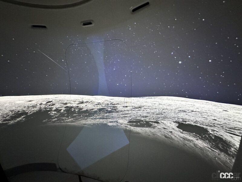 「モビリティの究極は宇宙へ。未来の宇宙飛行士は月面ドライブを体験しよう【これだけは見逃すなジャパンモビリティショー2023】」の12枚目の画像