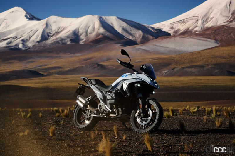 「BMW伝統の冒険バイクに新型「R1300GS」登場。新型ボクサーエンジンは史上最強の145PSを発揮」の1枚目の画像