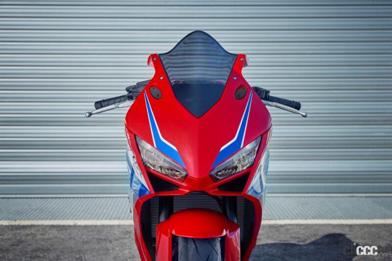 「ホンダ「CBR650R」「CB650R」に世界初「E-クラッチ」投入。レバー操作なしで発進・変速・停止がOKな新型モデルが気になるワケ」の5枚目の画像