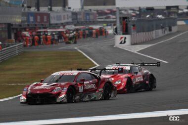 Astemo NSX-GTとMOTUL AUTECH Zの3位争い