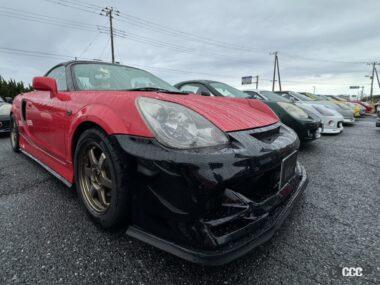 ひと際目立つ2赤と黒の2トーン_1