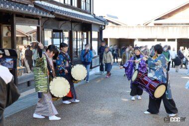 岩村城女太鼓の演奏