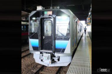 青森弘前駅に停車中の電気式気動車GV-E400系(引用：PhotoAC)