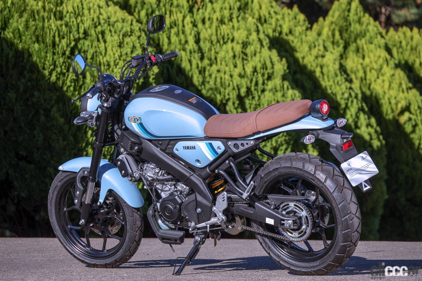 2023_yamaha_xsr125_testride_02 画像｜スクランブラー風のヤマハ「XSR125」がカフェレーサーに変身。同じネオレトロでもルーツが異なるノーマルと純正カスタム  | clicccar.com