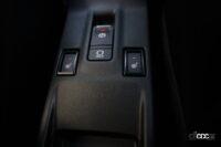 「新型スズキ・スイフトのインテリアをチェック。運転席は包まれ感が高く、スイッチ操作がしやすいコクピット感覚」の7枚目の画像ギャラリーへのリンク