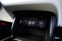 「新型スズキ・スイフトのインテリアをチェック。運転席は包まれ感が高く、スイッチ操作がしやすいコクピット感覚」の9枚目の画像ギャラリーへのリンク