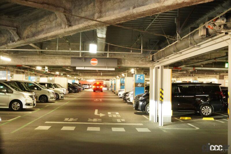 「駐車スペース選びのコツとは？ 駐車場で避けるべき場所は7つ！」の1枚目の画像