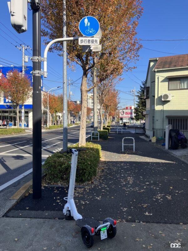 「「電動モビリティながら自転車に近い」!? 特定小型原付を自腹で購入して乗ってみた【バイクのコラム】」の4枚目の画像