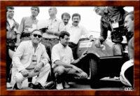 1984年に登場した初代ベクター。写真中央はF1ドライバーのミケーレ・アルボレート