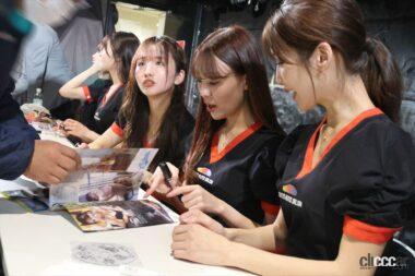 ライブ終了後のサイン会