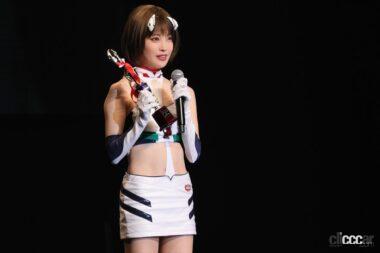 エヴァンゲリオンレーシング綾波レイ役の衣装でクリッカー賞を受賞した赤城ありささん