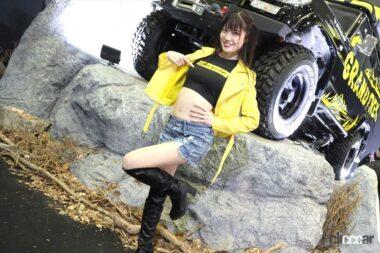 TAS2024のダンロップブースではモデルコンパニオンとして活躍