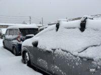 「雪の日に車のワイパーを上げる理由を調べてみたら……上げない方がいい場合もあった!?」の3枚目の画像ギャラリーへのリンク