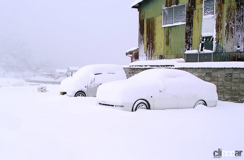 「雪の日に車のワイパーを上げる理由を調べてみたら……上げない方がいい場合もあった!?」の4枚目の画像