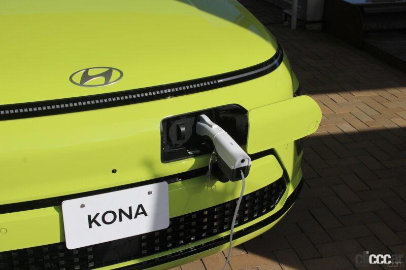 「ヒョンデ「コナ」は日本でも取り回ししやすいコンパクトSUV、補助金を含めれば約330万円という価格設定も魅力」の14枚目の画像