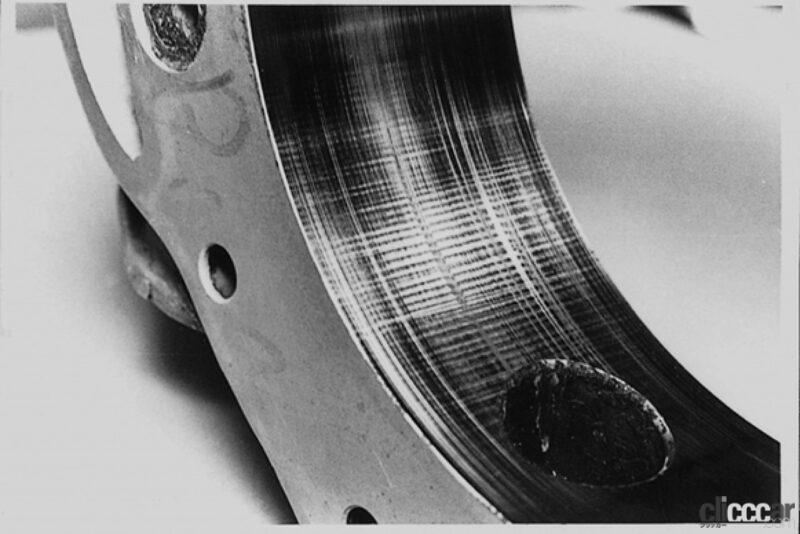 「世界初のロータリーエンジン量産車「コスモスポーツ」、その実用化を苦しめたチャターマーク（悪魔の爪痕）とは【歴史に残る車と技術030】」の5枚目の画像