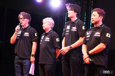 安藝代表、片山監督、谷口選手、片岡選手