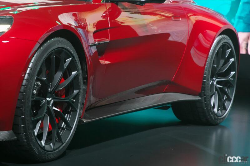 「新型アストンマーティン「ヴァンテージ」は2,690万円から。FR最高峰のスポーツカーの称号に相応しいモデル」の14枚目の画像