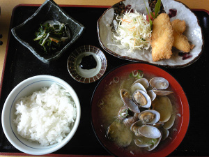 『漁師食堂』の貝汁定食
