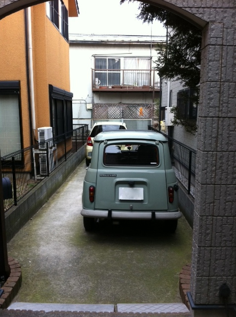 「「所変われば・・・」といいますが、日本では“ただの商用車”が立派な“趣味のクルマ”となっている例がまた見つかりました」の6枚目の画像