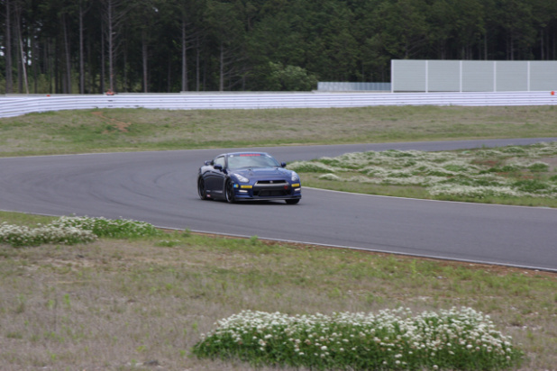 「購入者わずか7名オーナーのためスクールが開催されました【日産GT-Rクラブトラックエディション】」の2枚目の画像