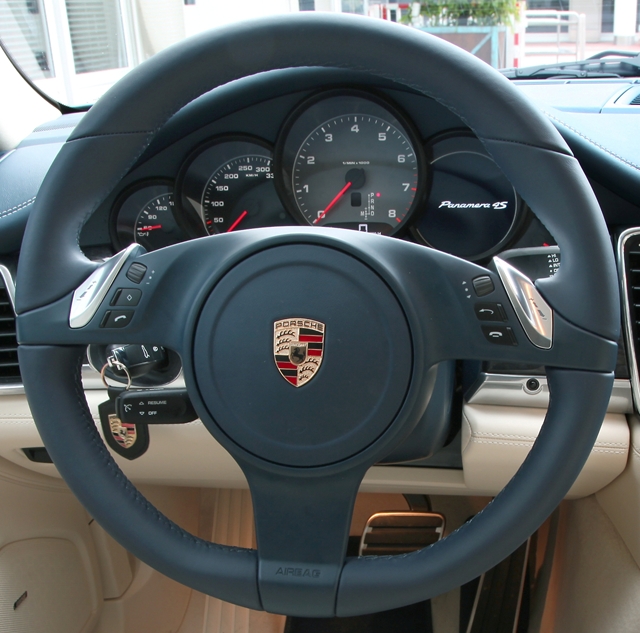 ハンドルのスイッチって じっくり見比べたことありますか Car Styling Views11 Clicccar Com