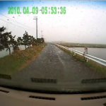 【動画】これはかなり凹む…川に自車が水没するまでの切ないドラレコ動画 - 水没１