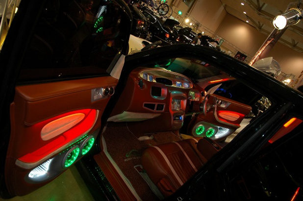 「「オトーサン車と呼ぶな！」ミニバンハイライト【札幌カスタムカーショー2011】」の7枚目の画像
