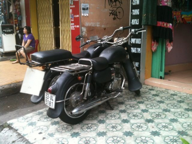 「ベトナムではバイクの乗り方でお嬢様度合いがわかります【ベトナムバイク事情】」の6枚目の画像