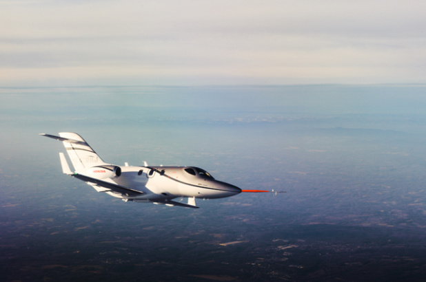 「ホンダのジェットが空を飛ぶー！ 　量産飛行試験で最高速度425ノット(787km/h)をマーク！」の1枚目の画像