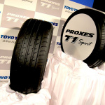 トーヨータイヤがプレミアムスポーツタイヤを発表【東京オートサロン2012】 - トーヨータイヤPROXES T1 Sport3