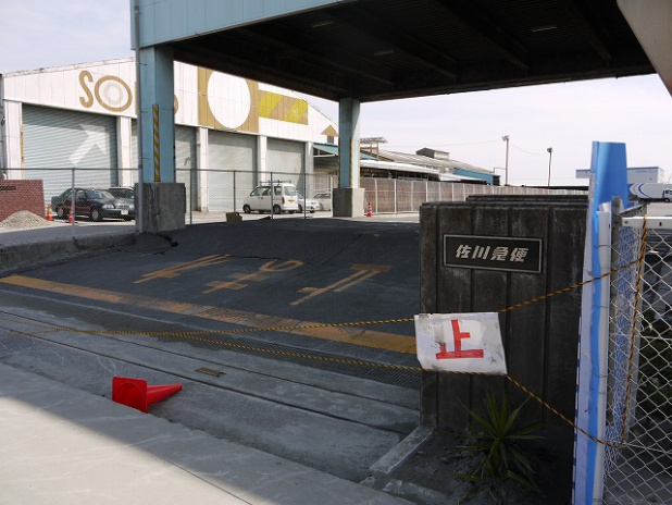 「東京新木場の液状化現象もヒドイ！【東北関東大震災】」の3枚目の画像
