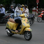 「ベトナムではバイクの乗り方でお嬢様度合いがわかります【ベトナムバイク事情】」の10枚目の画像ギャラリーへのリンク
