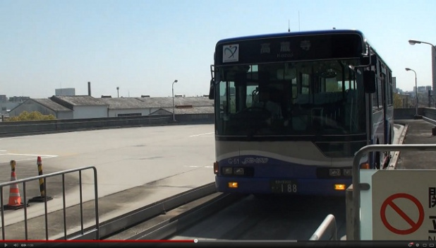 「【動画】大型2種免許だけで運転できないバス!?【ゆとりーとライン】」の1枚目の画像