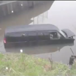 【動画】これはかなり凹む…川に自車が水没するまでの切ないドラレコ動画 - 水没７