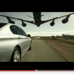 危険ですのでマネしないでください「BMWに足りないもの」【動画】 - スクリーンショット（2011-05-04 12.27