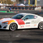 トヨタ86のN1レース仕様のデモランはやりすぎで攻めまくり【東京オートサロン2012】 - トヨタ86N1