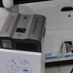 震災から1年 超期待のディーラーオプション1500W電源供給装置「三菱自動車 MiEV power BOX」登場 - 三菱自動車MiEV power BOX 05