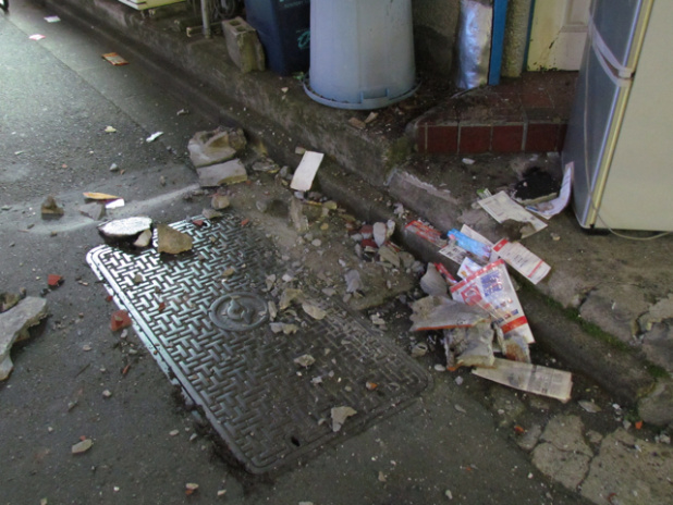 「大地震直後の東京⑥生々しい倒壊現場を目撃【緊急ルポ】」の4枚目の画像