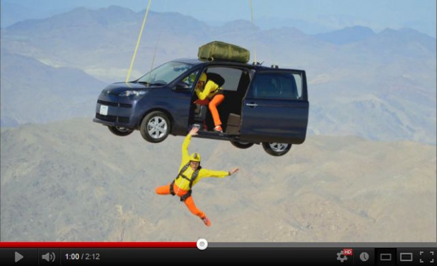「空中ダイブする「トヨタ スペイド」は実車? それともCG?【動画】」の14枚目の画像