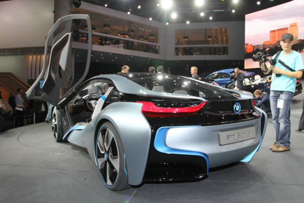 「BMWのプラグインハイブリッド「i8」は重量配分50:50に注目!【フランクフルトショー2011】」の3枚目の画像