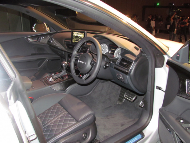 「これがアウディのハイエンドスポーツモデル“S8” “S7 Sportback” “S6” “S6 Avant”」の15枚目の画像