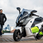 「【動画】BMWの電動バイクは、満充電から100kmを走るビッグスクーター」の17枚目の画像ギャラリーへのリンク