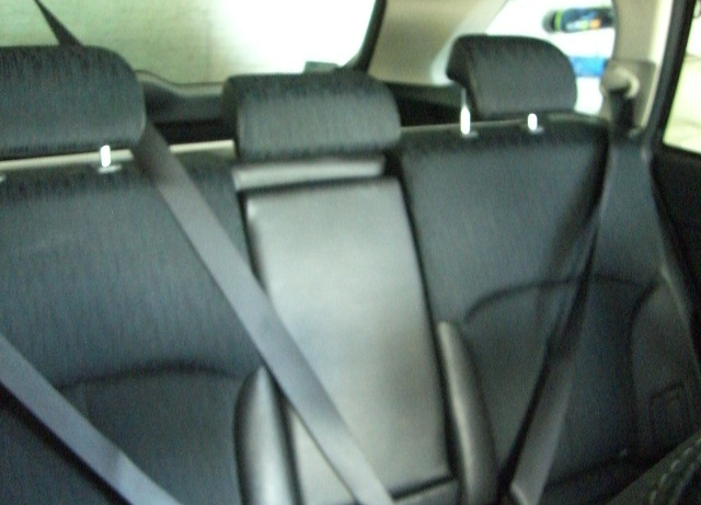 重大交通事故が起きてからでは遅い 後席シートベルトの正しい着用方法知っていますか Clicccar Com
