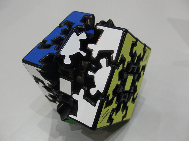 「ルービックキューブがこんなに進化した！【３D　GEAR　CUBE】（３Dギアキューブ）」の1枚目の画像