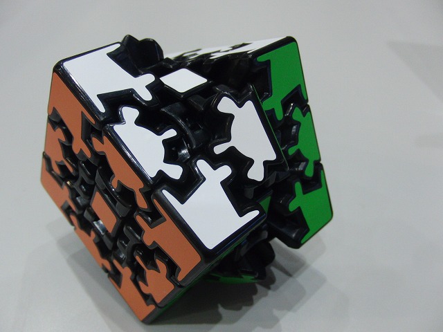 「ルービックキューブがこんなに進化した！【３D　GEAR　CUBE】（３Dギアキューブ）」の3枚目の画像